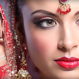 Exceptional Customer Service: Reshma Makeup